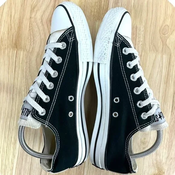 Converse Chuck Taylor Low Canvas Trainers  Size  M 7.5  W 8.5   1J798 - Picture 9 of 11